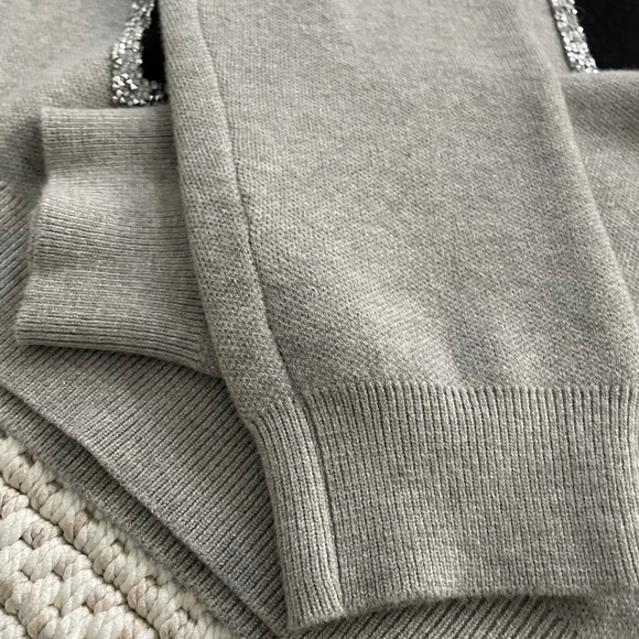 Gray Womens Crewneck Black Sequin Heart Pullover Knit Top NTW - Picture 9 of 9